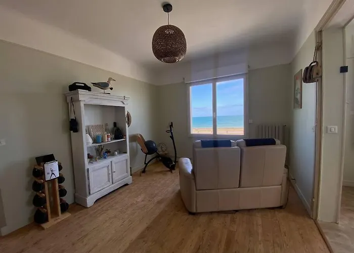 Privatif Face Riva Romantic & Вилла Уистреам